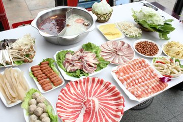 冬天是吃火鍋的季節！教你在家吃火鍋幾種底湯的做法！