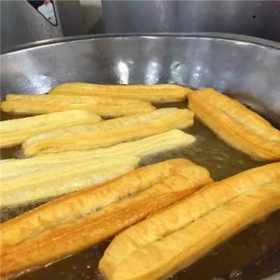  酥脆無礬油條的技術(shù)培訓在哪里？成都小吃培訓中心